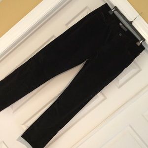 Levi’s mid-rise velvety skinny jeans, size 12M.